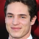 Reese Mishler als Brandon Douglas