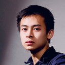 Ding Jia-Li als Wang Xiaoxing