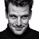 Stefan Rokebrand als Maxine van Leeuwen