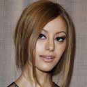 Zahia Dehar als Fariza