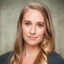 Veronique Nolin als Student / Night Clubber