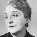 Bianca Castagnetta als Donna Matilde Cefalù