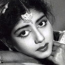 Sabitri Chatterjee als Kunti