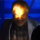 Stephen DeMille als Maurice (the Mad Mortician)