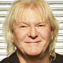 Chris Squire als Himself - Bass