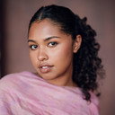 Roshni Edwards als Priya