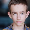 Gordon Rocks als Young Bryce