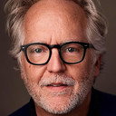 David Beach als Mr. McQueen