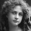 Claire Mersereau als Lucille Gray