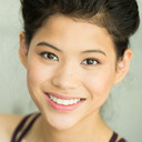 Grace Olsen als Cousin Jessica