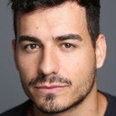 Jon Lopez als Víctor Vélez