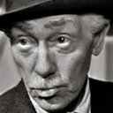 Jean Croué als Uncle Hector (segment "Le retour de René")