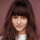 Emilie Lehuraux als Flora
