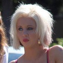 Melissa Wine als Brian's girlfriend