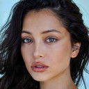 Mel Jarnson als Leda