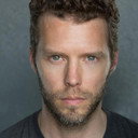 Adam Burkholder als Photographer 2