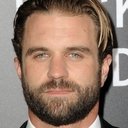 Milo Gibson als Harry