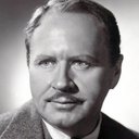 Howard Freeman als Dean Sawyer