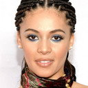 Kiah McKirnan als Amanda