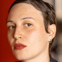 Marie Tragousti als Eleftheria