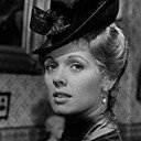 Jessica Benton als Elizabeth Frazer