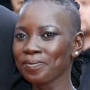 Nadège Ouedraogo als Dr.Astrid