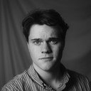 Stratton Ralphs als Declan