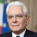 Sergio Mattarella als Self - Politician (uncredited)