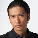 長瀬智也 als Makio Sakaki