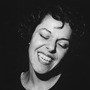 Miúcha als Self