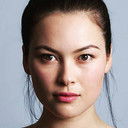 Jemma Moore als Queens Guard