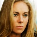 Danielle C. Ryan als Emma