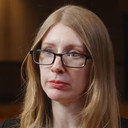 Angela McArdle als Self