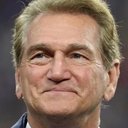 Joe Theismann als Owen Holland