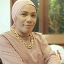 Nurlela M. Ipa als Dhira