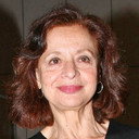 Όλγα Δαμάνη als Grandma Vaggelio