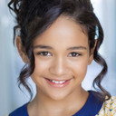 Lily Tricano als Gertz Neely