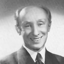 Joe E. Marks als Aide