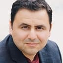 William Valenzuela als Server