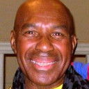 Benny Luke als Jacob, 'the maid'