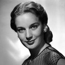 Debra Alden als Ruth Stockton