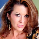 Raquel Devine als Christine
