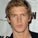 Mitch Ryan als Narrator