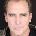 Ryan Kitley als Young Cop