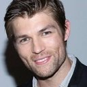 Liam McIntyre als Jason Andrews
