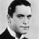 Chester Morris als Himself (uncredited)