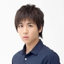 Ryousuke Ikeoka als Satoshi Mochida