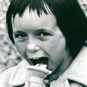 Helen Raye als Derval Dove