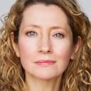 Stephanie Schonfield als Magda Pike