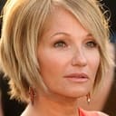 Ellen Barkin als Annette Gilly